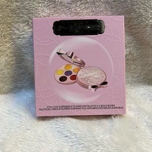 Mac eyeshadow palette x 6- Eye Love Surprises Mac Holiday 2022- BNIB